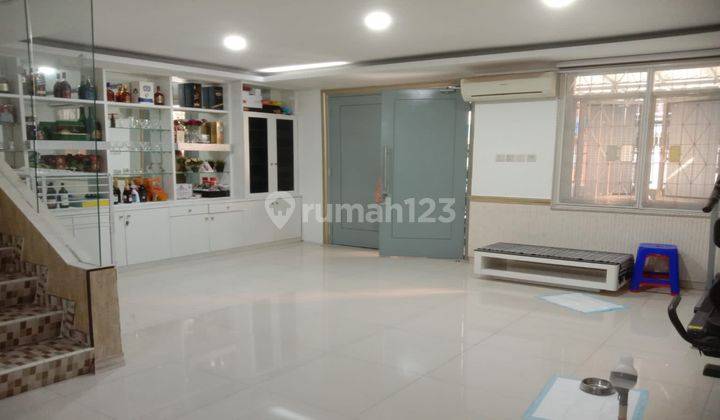 Di Jual Rumah Semifurnished Taman Palem Lestari 2