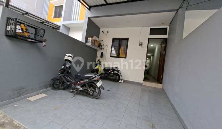 Rumah Kost Kondisi Full Terisi di Greenville Duri Kepa Rumah Kost Kondisi Full Terisi di Greenville Duri Kepa