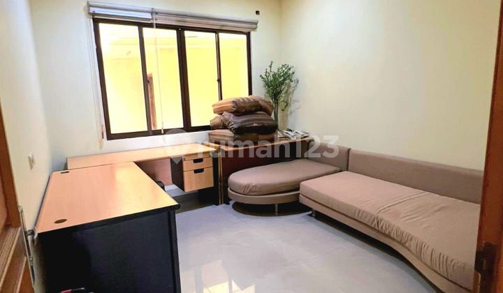 Rumah Pluit 4 Kamar Tidur 3 Lantai  Dekat Pantai Mutiara Sudah Renovasi