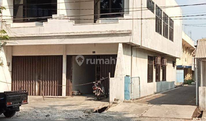 Dijual 2 Ruko Besar Gandeng Semarang Utara, Purwosari, Poncol besar Rapi siap pakai 2 lantai jalan ramai dekat stasiun. Bisa dijadikan kantor plus kos2an 1