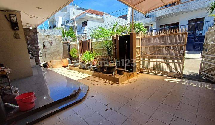 Rumah Pluit  SHM Bagus dekat Mal Emporium dan Pluit Junction, selangkah dari halte Busway  1