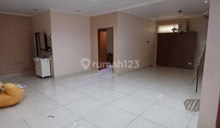 Rumah Pluit  SHM Bagus dekat Mal Emporium dan Pluit Junction, selangkah dari halte Busway  2