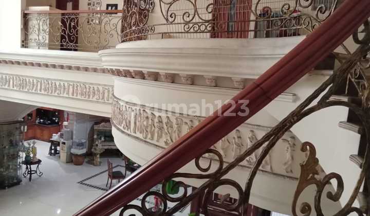 Rumah Pluit Dijual. Lokasi Terbaik Dan Lingkungan Yang Rindang Dan Banyak Pepohonan