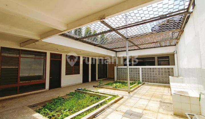 strategic shop house on the main road Jalan Garuda