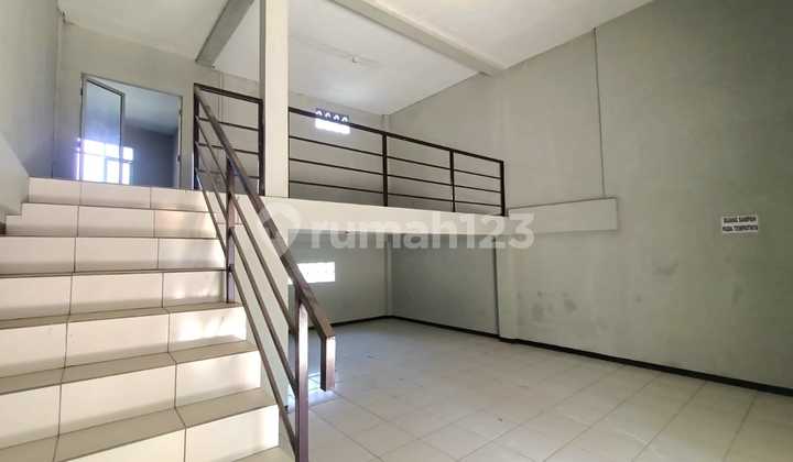 ruko 2 lantai lokasi strategis di mainroad soreang