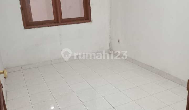 well-maintained and comfortable house in Pondok Hijau complex well-maintained and comfortable house in Pondok Hijau complex