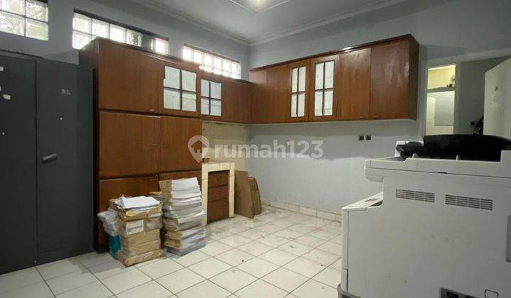 Rumah Disewakan Daerah Strategis di Jalan Gajah 1