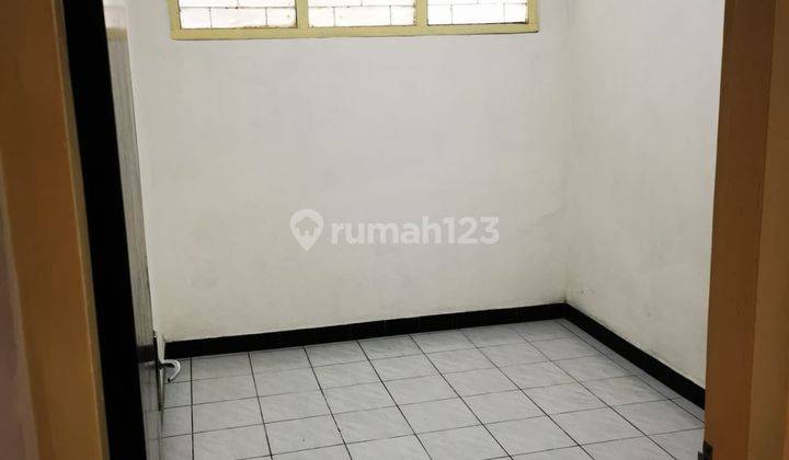 Rumah Klasik Siap Pakai di Tengah Kota Sangat Strategis 1