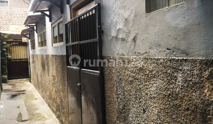 Dijual Rumah klasik akses motor siap pakai ditengah kota bandung sangat strategis Dijual Rumah klasik akses motor siap pakai ditengah kota bandung sangat strategis