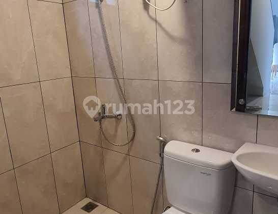 Comfortable Minimalist House in Kota Baru Parahyangan 2