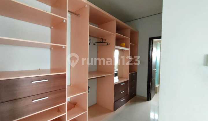 rumah terawat modern minimalis di setra sari 2