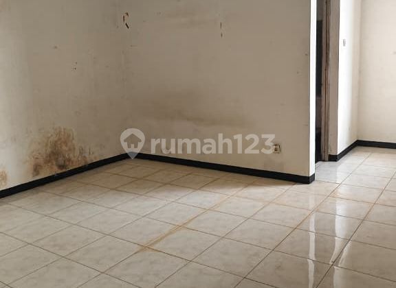 Shop House in a Strategic Location Suitable for All Businesses in Caringin 2