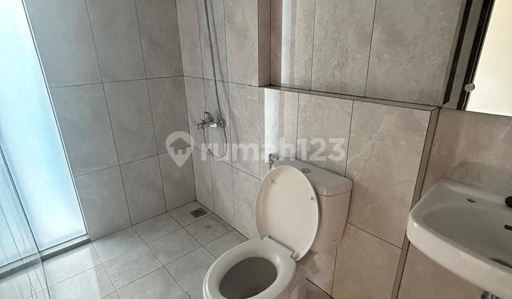 Rumah Minimalis 2 Lantai di Kota Baru Parahyangan 2