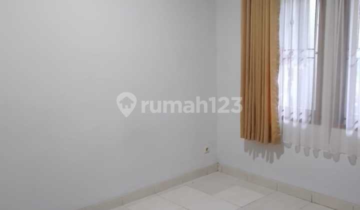 Comfortable and Well-Maintained House in Pondok Hijau 2