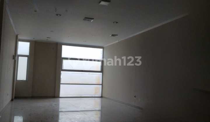 ruko di mainroad holis cocok untuk kantor atau usaha 2