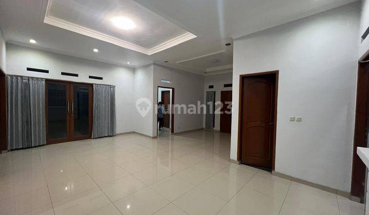 Rumah Cantik Terawat Asri Strategis di Komplek Pasadena 1