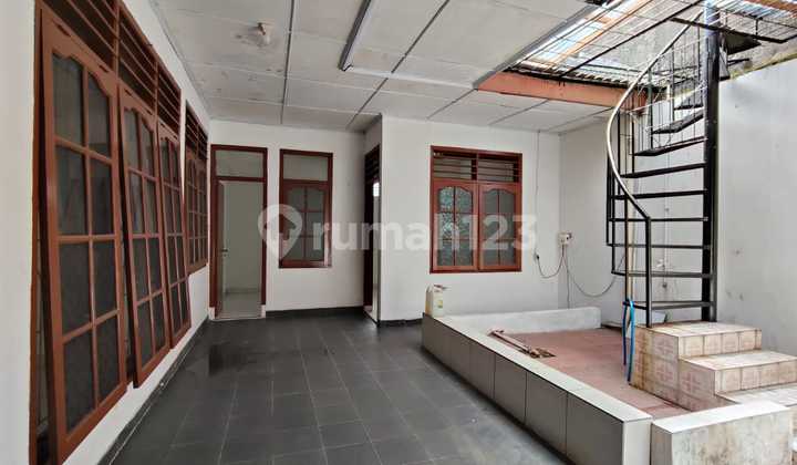 rumah nyaman modern lokasi di daerah setra sari rumah nyaman modern lokasi di daerah setra sari