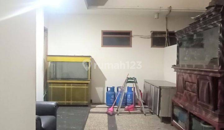 Rumah Minimalis Bisa Untuk kantor di Sayap Jalan Riau 1