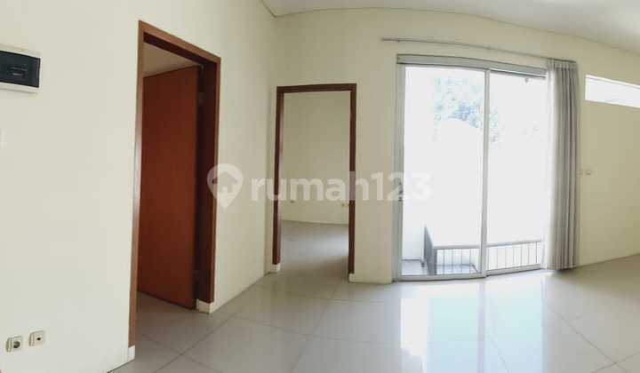 rumah 2 lantai di cluster cigadung dekat dago