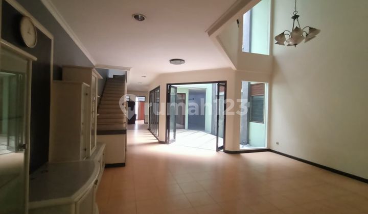 Rumah Nyaman Modern Semi Furnished di Sayap Pasteur