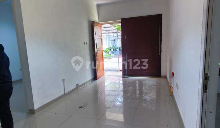 rumah minimalis di komplek lcuster cigadung