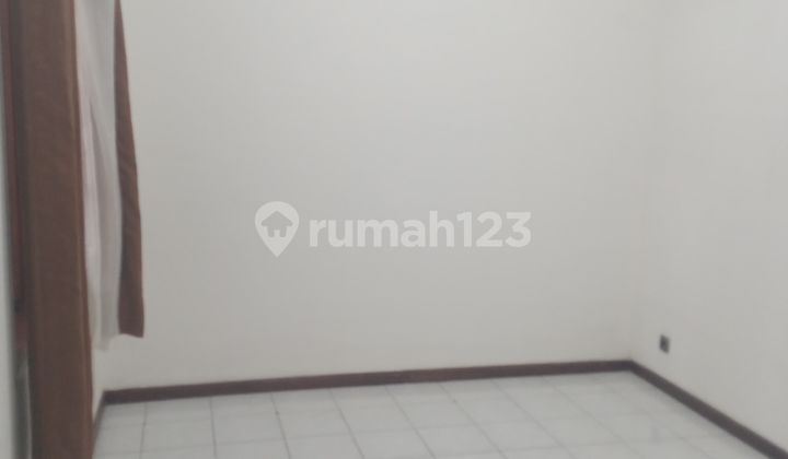 Modern Minimalist House in Batununggal Complex 2