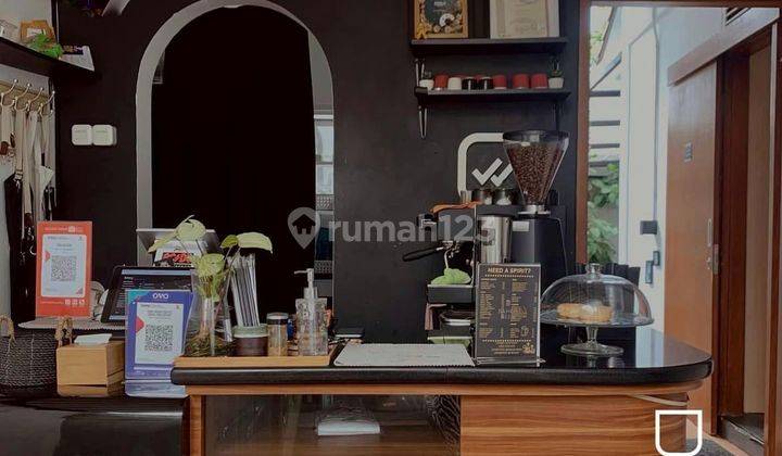 ruang usaha ex coffee shop full furnished  2