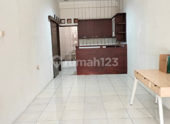 rumah minimalis modern di taman holis indah 2 2