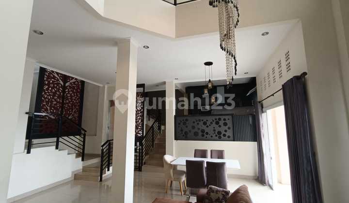 Good Villa House in Padasuka Bandung Strategic Good Villa House in Padasuka Bandung Strategic