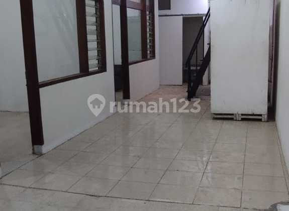 Shop house or business space in a strategic location, Melong Cijerah. Shop house or business space in a strategic location, Melong Cijerah.