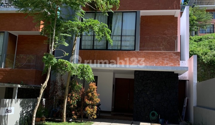 Dijual rumah cantik nan asri dan sejuk di dago Bandung UTARA