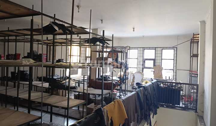 tempat usaha lokasi strategis di cibaduyut raya