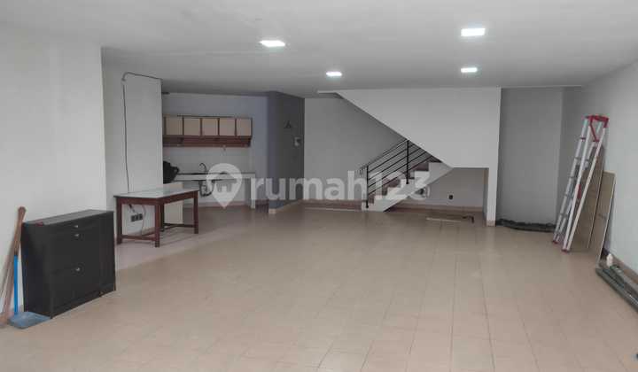 Rumah townhouse sangat lux dan mewah 2