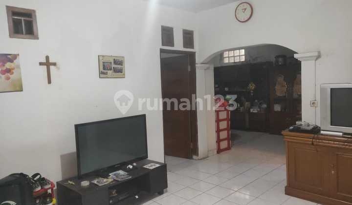 Jual rumah sederhana apik siap pakai tengah kota bandung 2