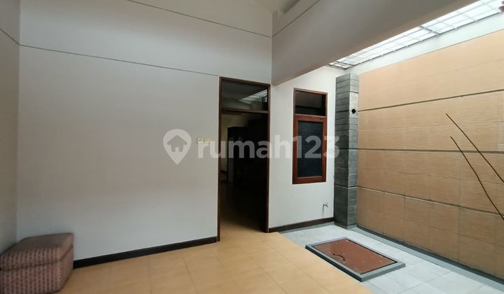 Comfortable Modern Semi-Furnished House in Pasteur Wing 2