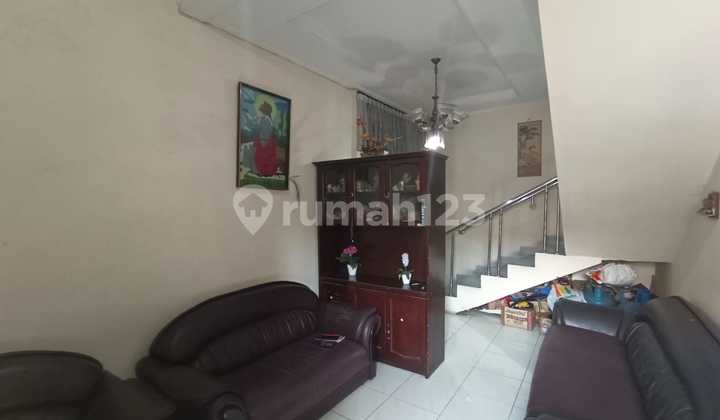 rumah 3 lantai sangat strategis di sayap astina 2