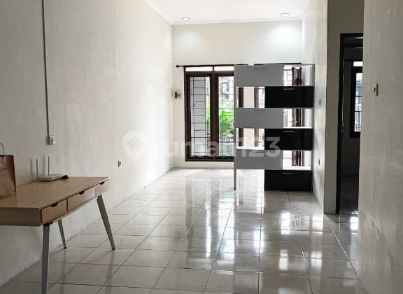 Modern minimalist house in Taman Holis Indah 2