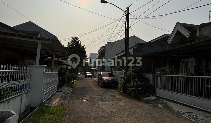 Beautiful 2-Story Super Cheap House in Sector 6 - Gading Serpong 2