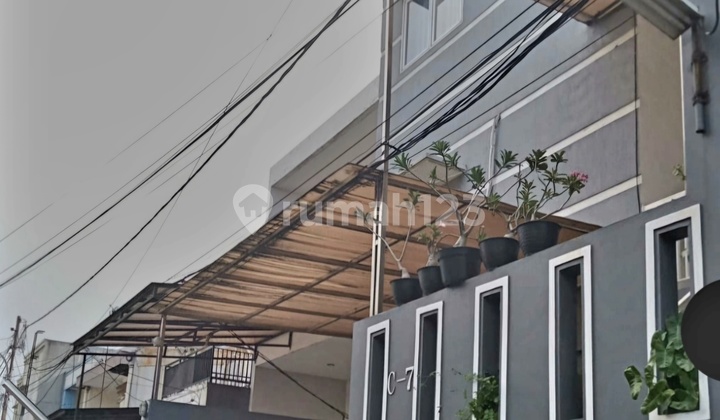 Nice 3-Story House in Kelapa Gading, Pegangsaan II Nice 3-Story House in Kelapa Gading, Pegangsaan II