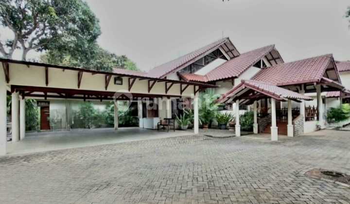 Strategic Luxury House Price Reduced in Lebak Bulus, South Jakarta