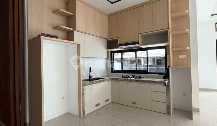 Rumah Nyaman Rapih di Kencana Loka Bsd 2