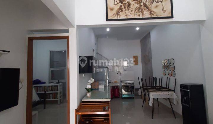 Rumah full furnished full renov di semara regency terusan buah batu 2