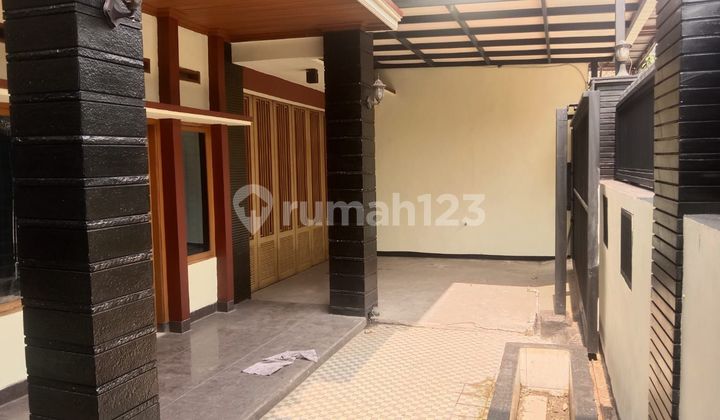 Rumah Bagus Siap Pakai  2 Lantai di komplek industri  Sadang Rahayu 2