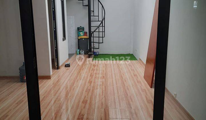 Rumah Kontrakan 2 Lantai Baru Unfurnished SHM di Cluster Parakan Saat, Bandung 1