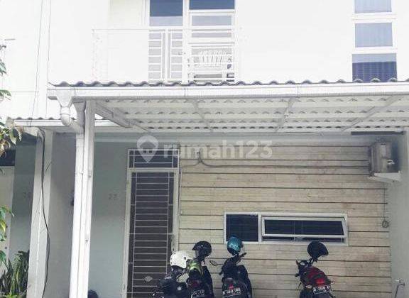 Rumah 2 Lantai Bagus Furnished SHM di Taman Kopo Indah V, Bandung 1