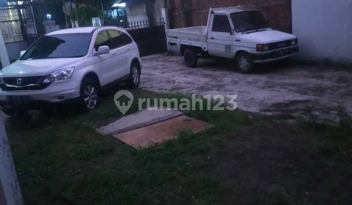 Rumah 3 Lantai Bagus Unfurnished SHM di Buah Batu, Bandung 2