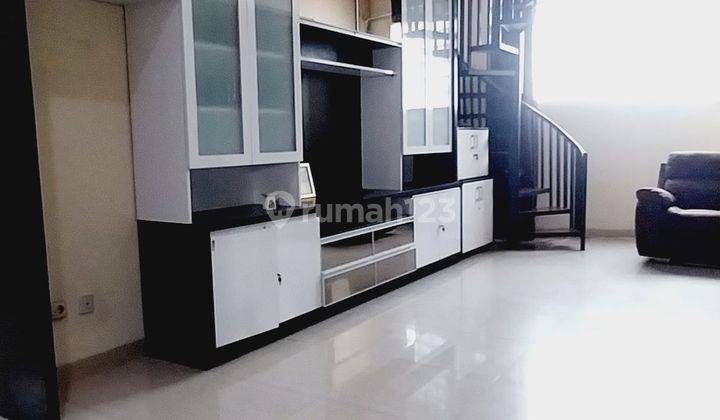 Rumah semi furnished diMertilang Bintaro sek 9 pondok aren 2