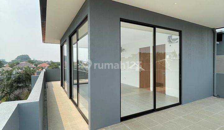 Rumah 3 Lantai Baru SHM di Kemang, Jakarta Selatan 2