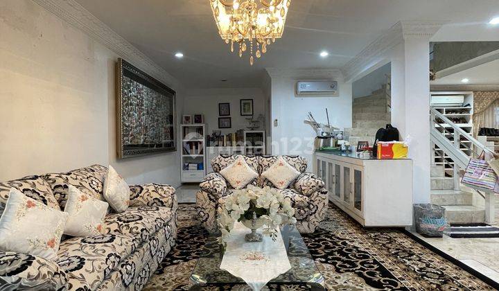 Rumah 2 Lantai Bagus Furnished di Jati Padang, Jakarta Selatan 2