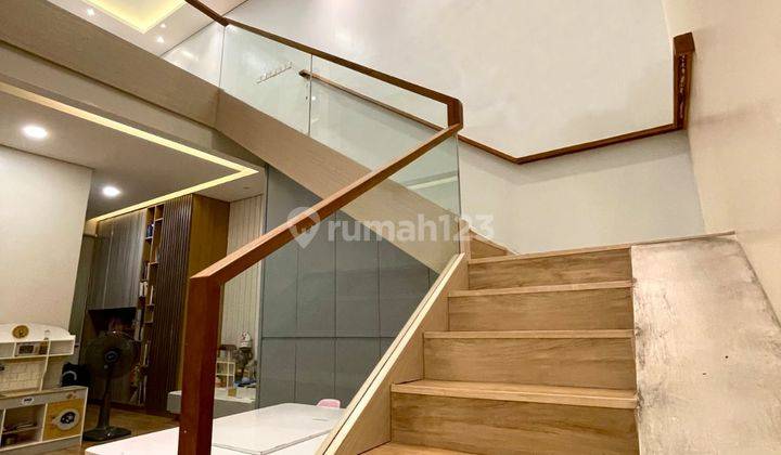 Rumah 3 Lantai Bagus Furnished di Pesanggrahan, Jakarta Selatan 2